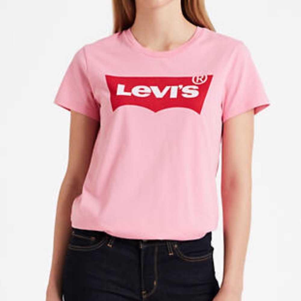 NWT Levi's Logo  T Shirt